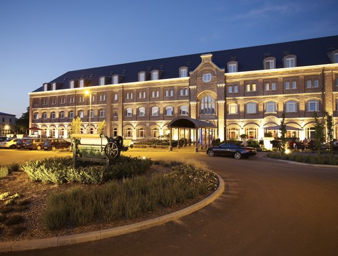  Hotel facade